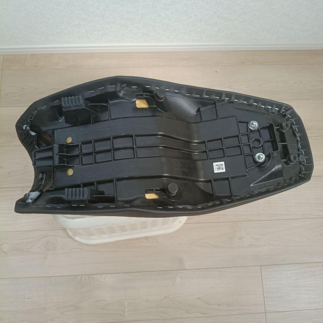 スズキVストローム250純正ローダウンシート,メッシュカバー付