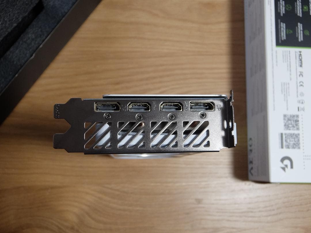 【動作確認済み製品保証】RTX 4060 AERO OC 8G 白グラボ 白pc