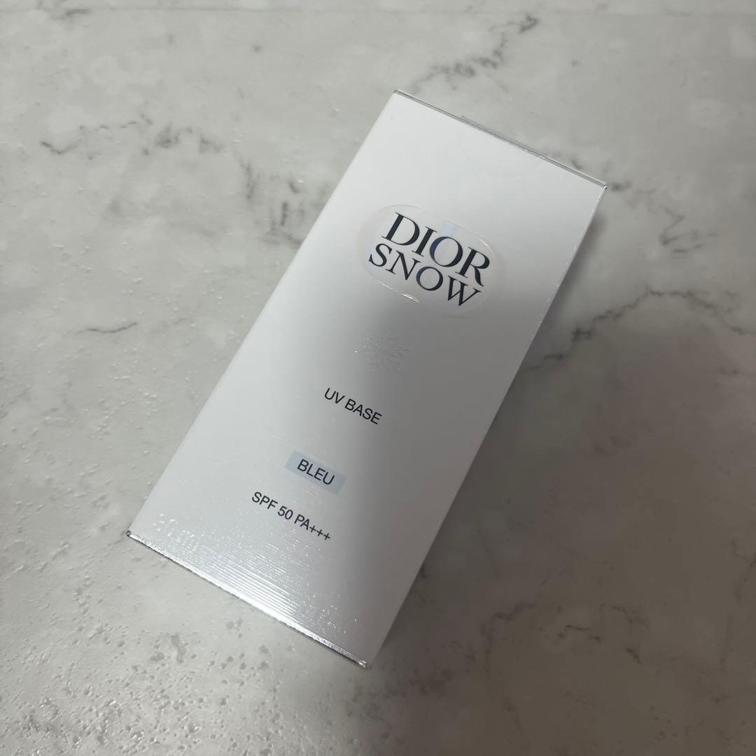 新品未使用♡新作　ディオール スノー UV ベース SPF50/PA+++