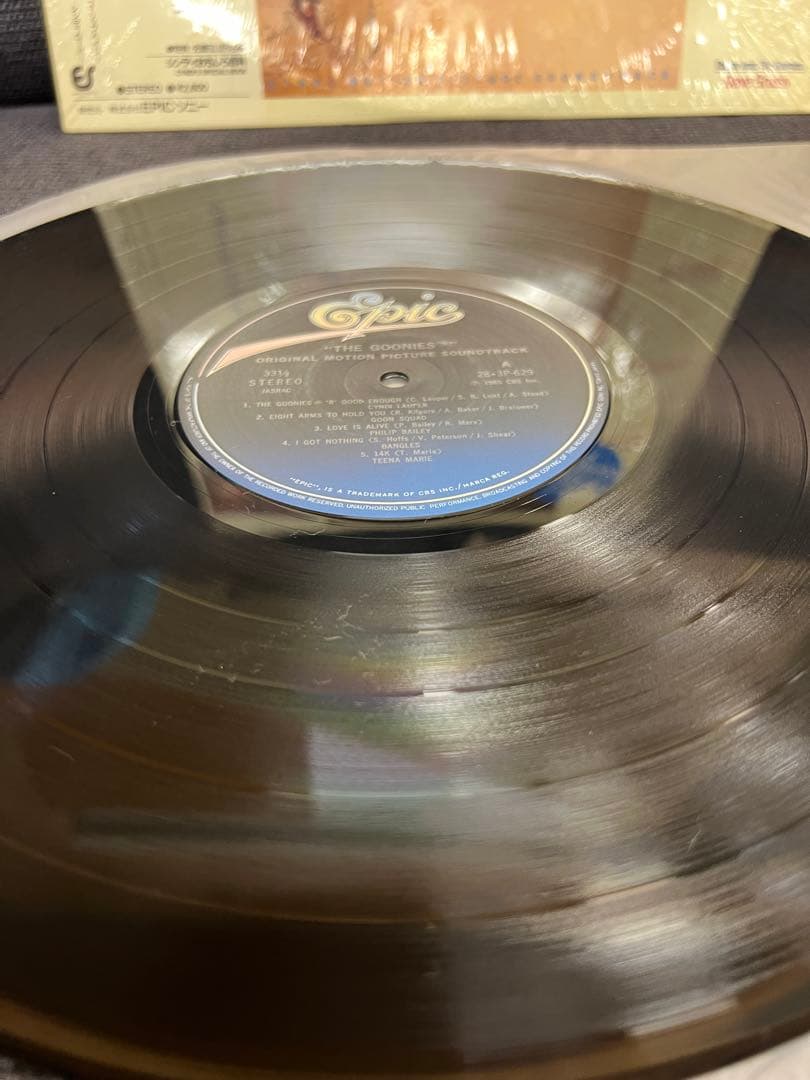 1985年 グーニーズ 帯付きサントラLP レコード美盤 28·3P-629