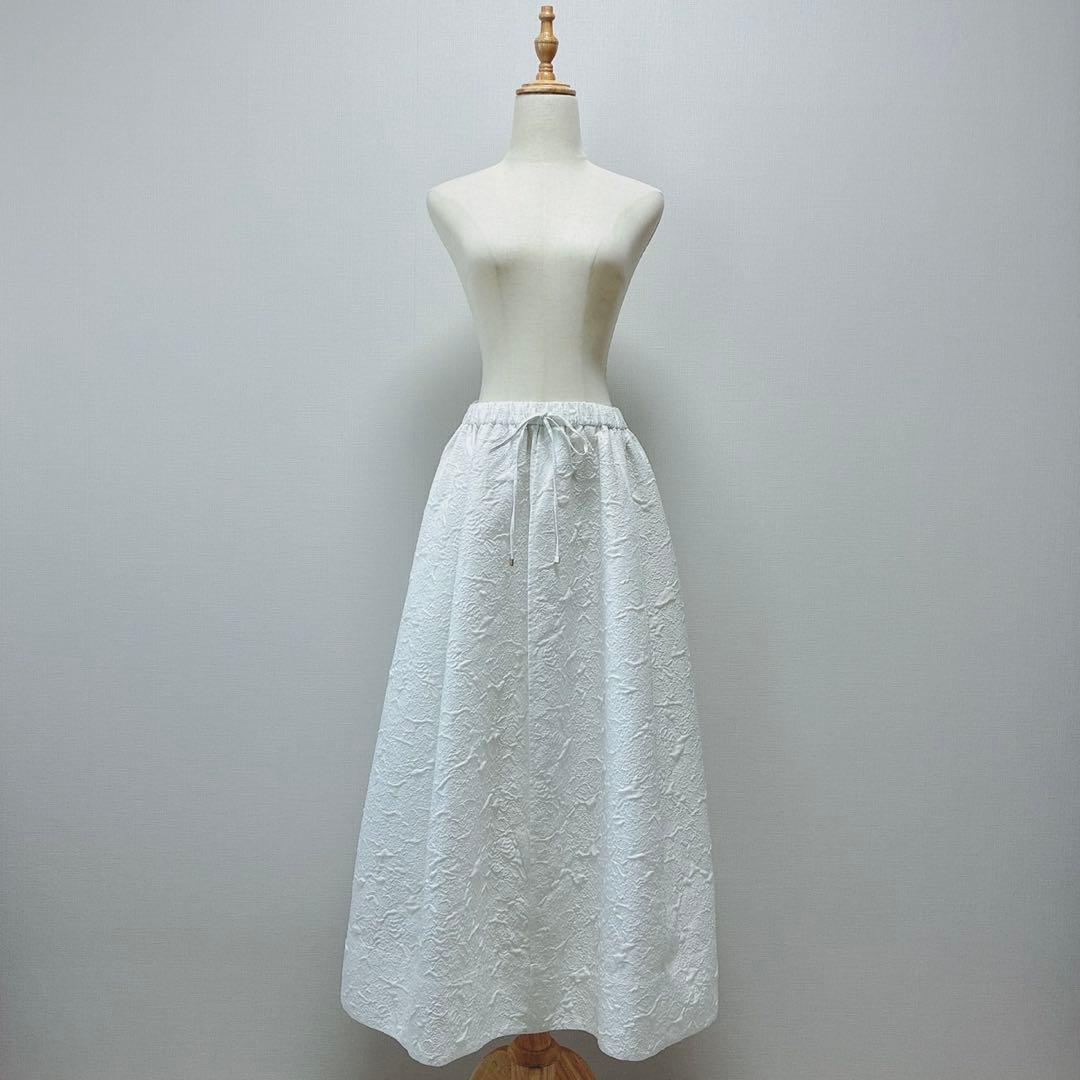 美品　エブール　フラワーJQ　ジャガード　ボリュームスカート　ホワイト　白　38