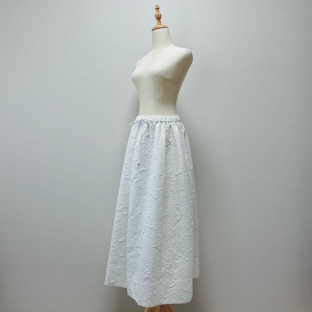 美品　エブール　フラワーJQ　ジャガード　ボリュームスカート　ホワイト　白　38