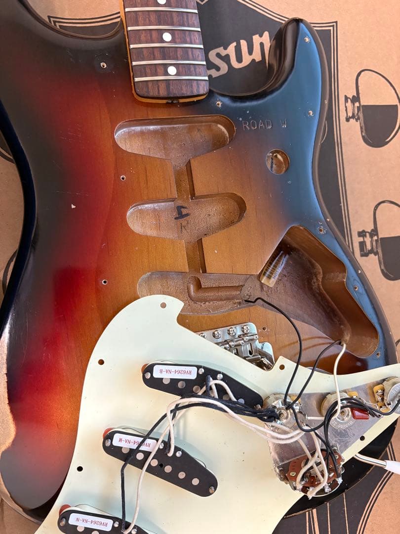 Fender road worn ストラト 初期 パーツカスタム