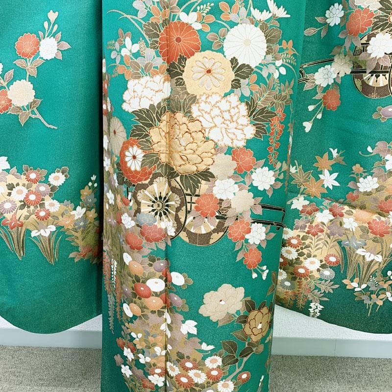 602z35☆振袖 身幅広め 金通し 古典柄 金駒刺繍 金彩☆美品 成人式結婚式