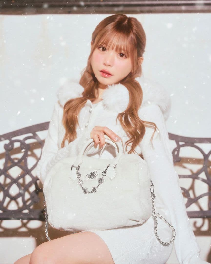 ミシェルマカロン　ファーボストンバッグ　♥︎ホワイト♥︎