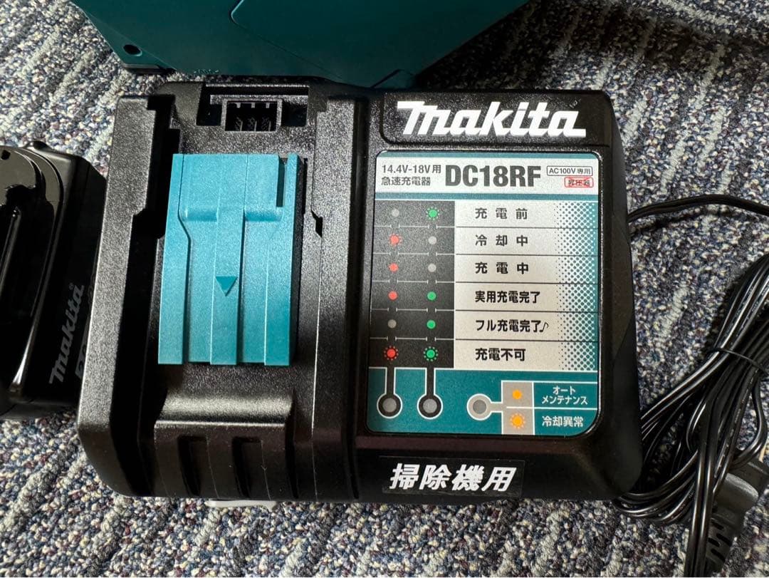 パラフィン マキタ18Ｖ充電バッテリー式クリーナー 2回使用