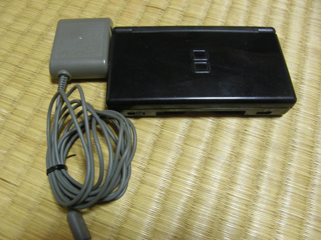 任天堂Dslite、USG-001、アダプターUSG-002