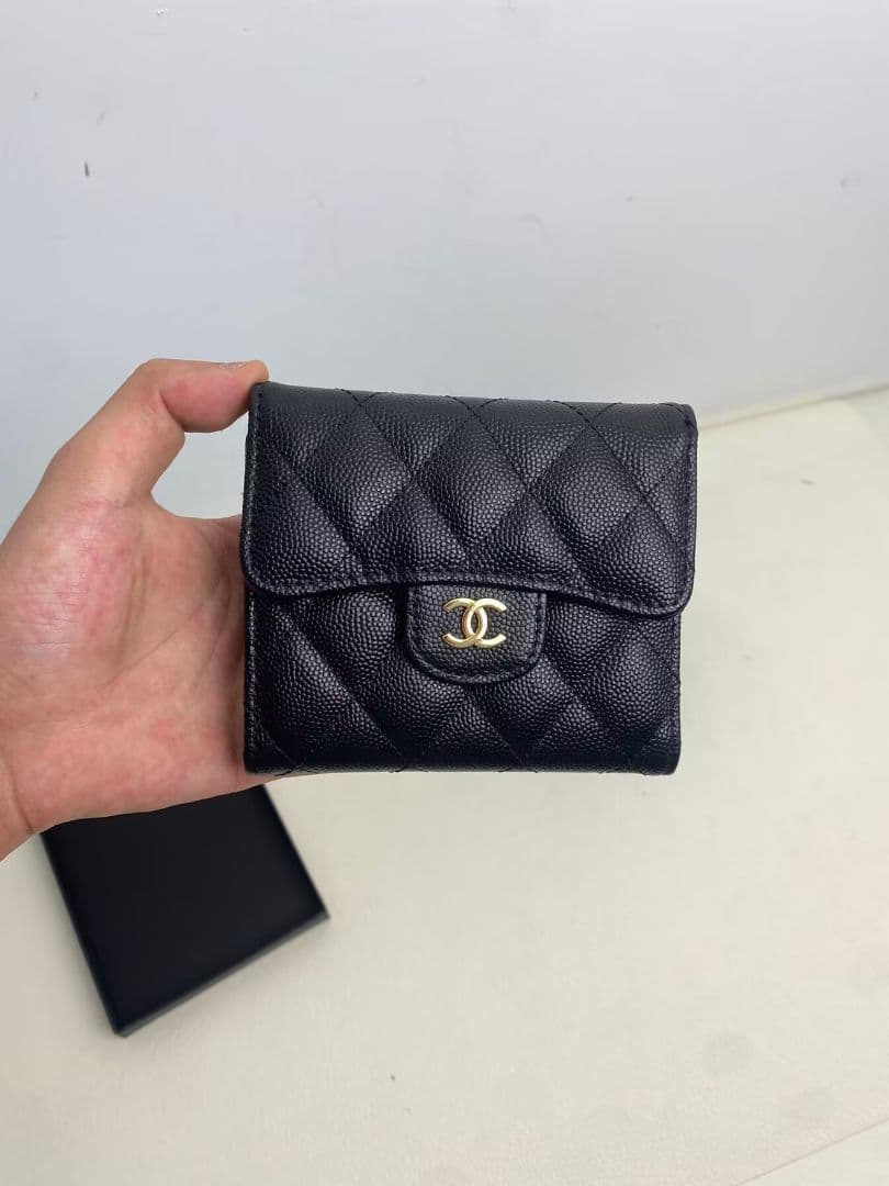 ma-3☆さん　CHANEL ブラック 三つ折り財布