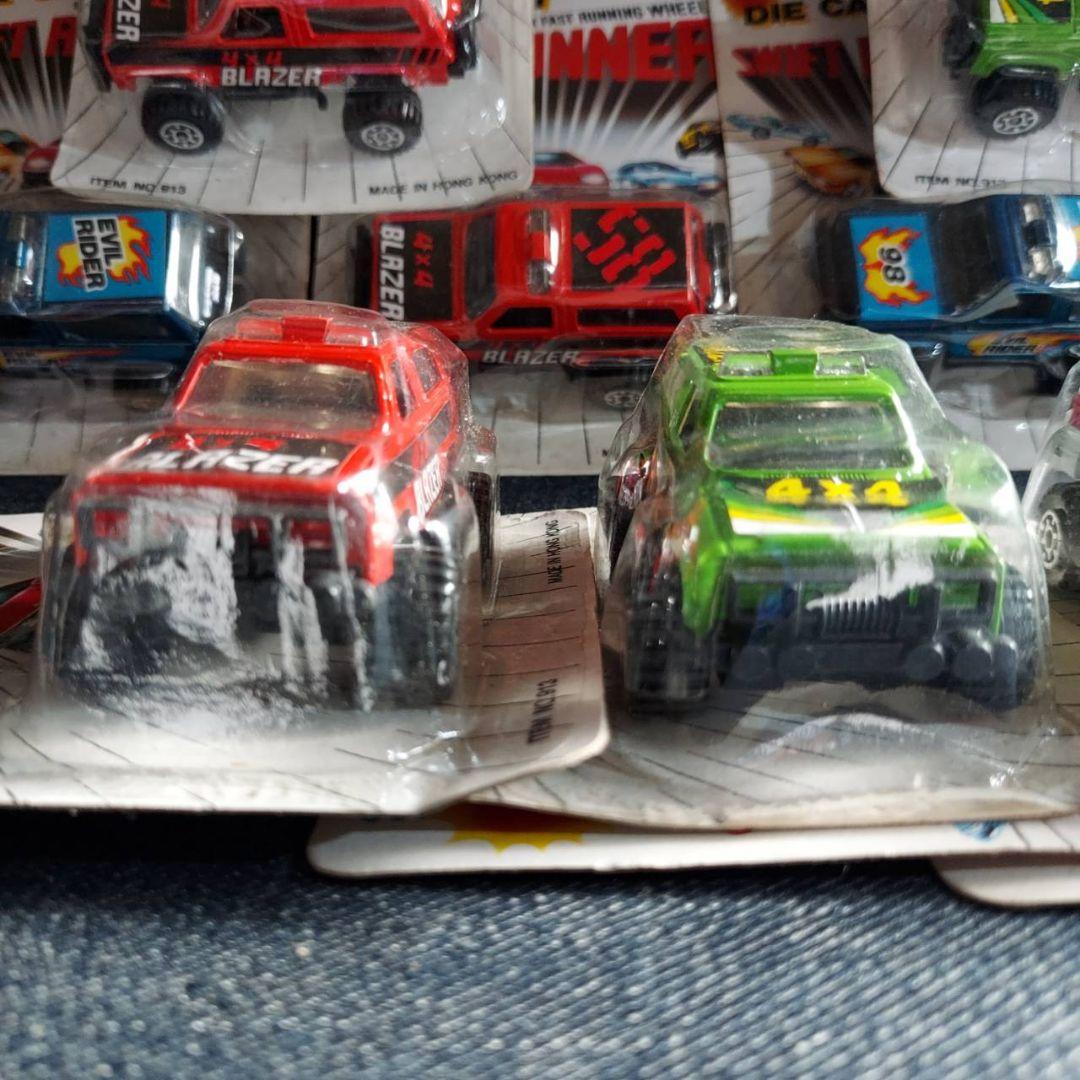 香港製 未開封 ダイキャスト　SWIFT RUNNER ミニカー セット 10台