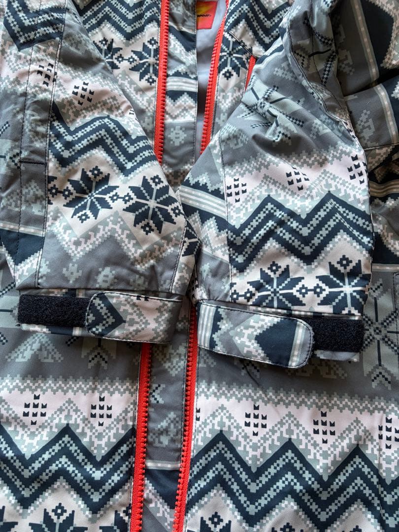 2月中お値下げ！DESCENTE スキーウェア 子ども用 150