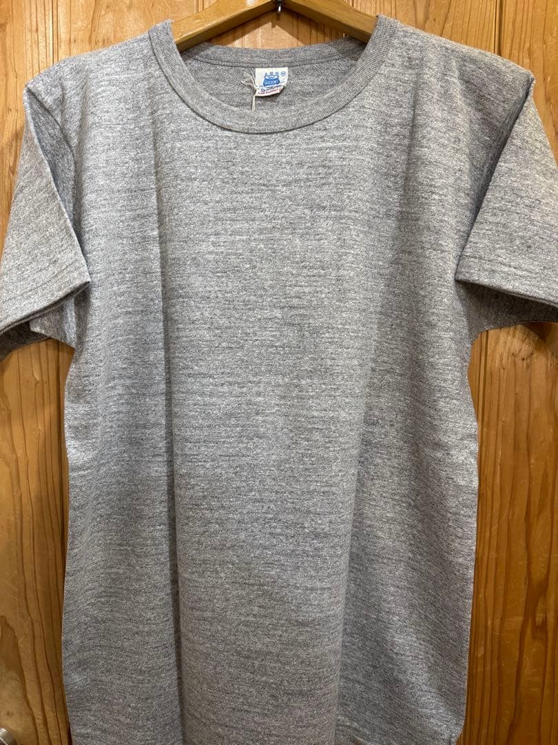 MHMウエアハウス　ジョングラッコーCOLVYS グレー Tシャツ C2