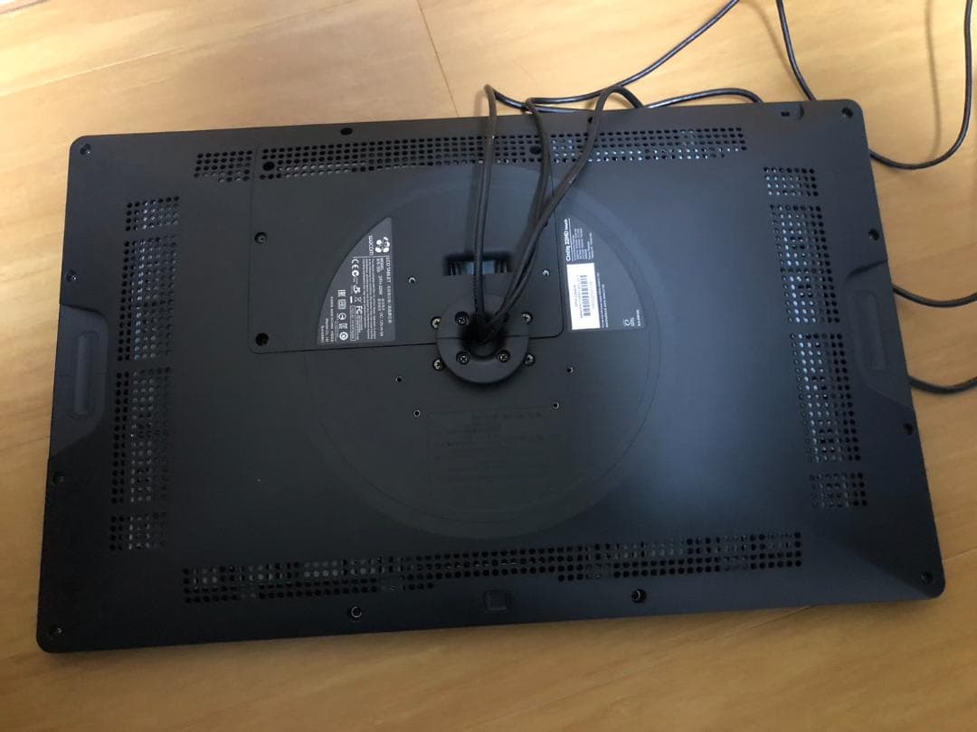動作良好/フルセットWacom Cintiq 22HD 付属品完備＋左手デバイス