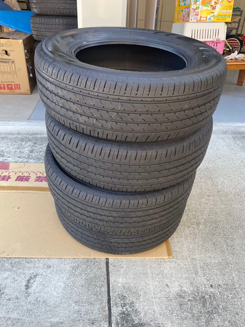 アルファード　40系　純正タイヤ　225/65R17 ヨコハマ