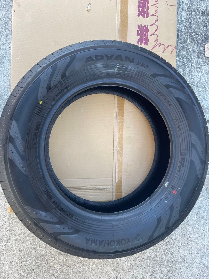 アルファード　40系　純正タイヤ　225/65R17 ヨコハマ