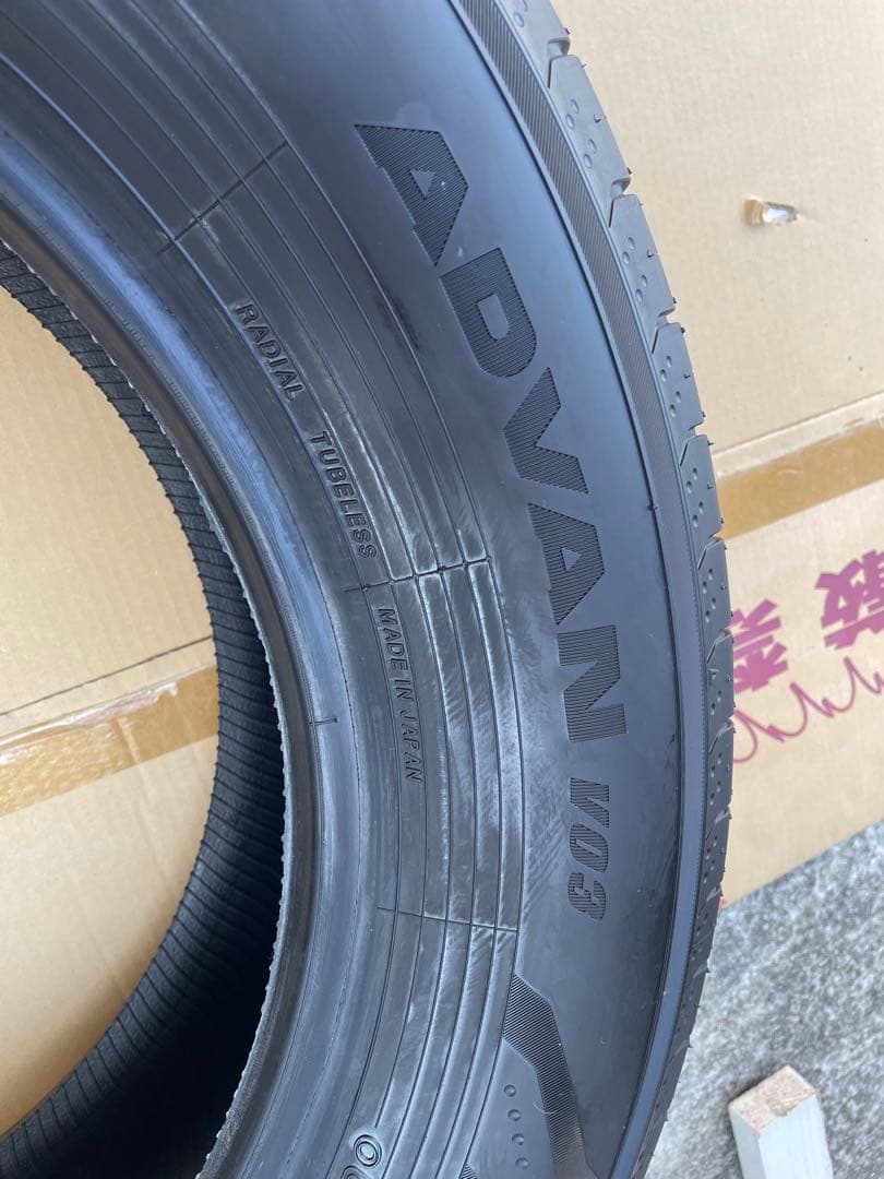 アルファード　40系　純正タイヤ　225/65R17 ヨコハマ