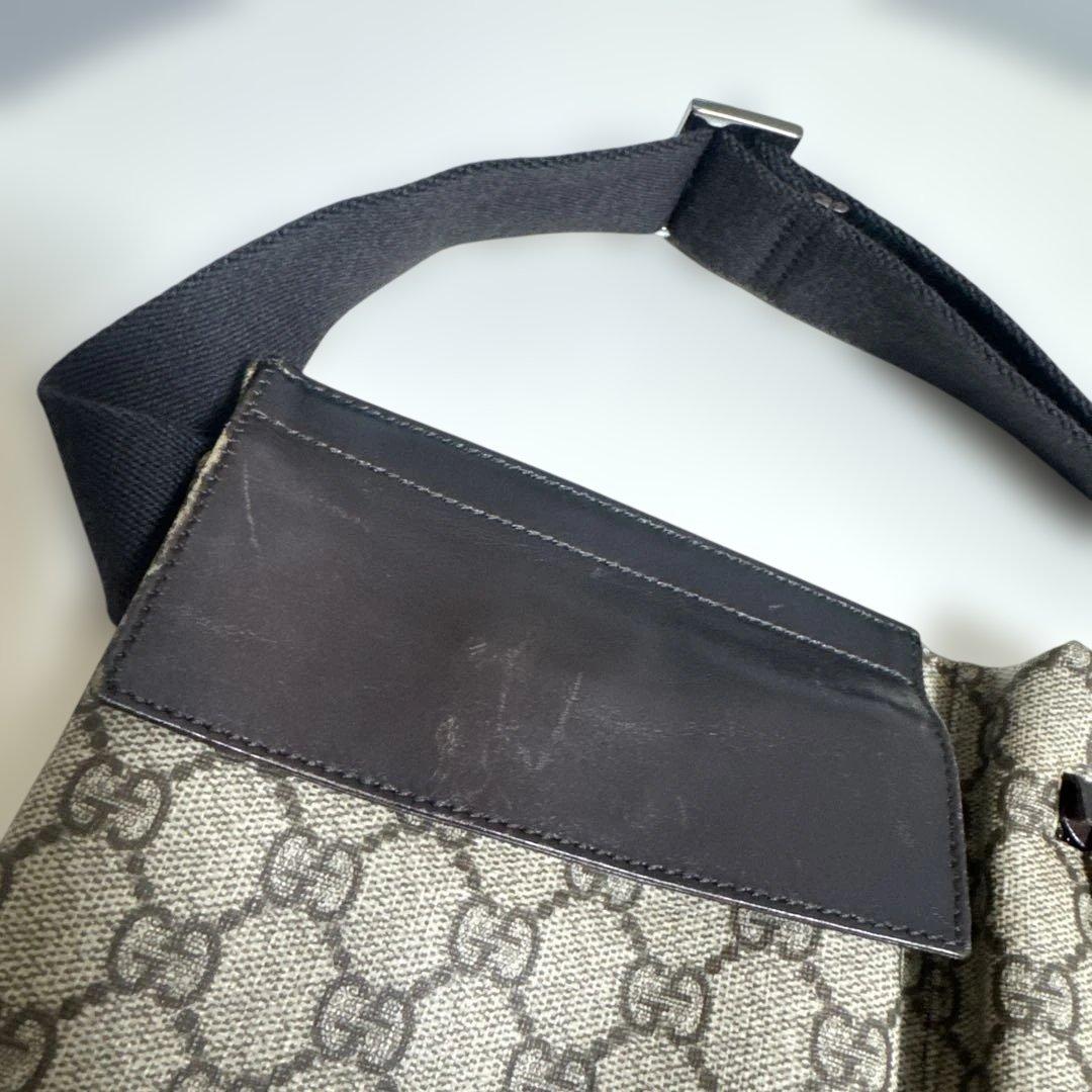 レアGucci GGパターン ボディバッグ