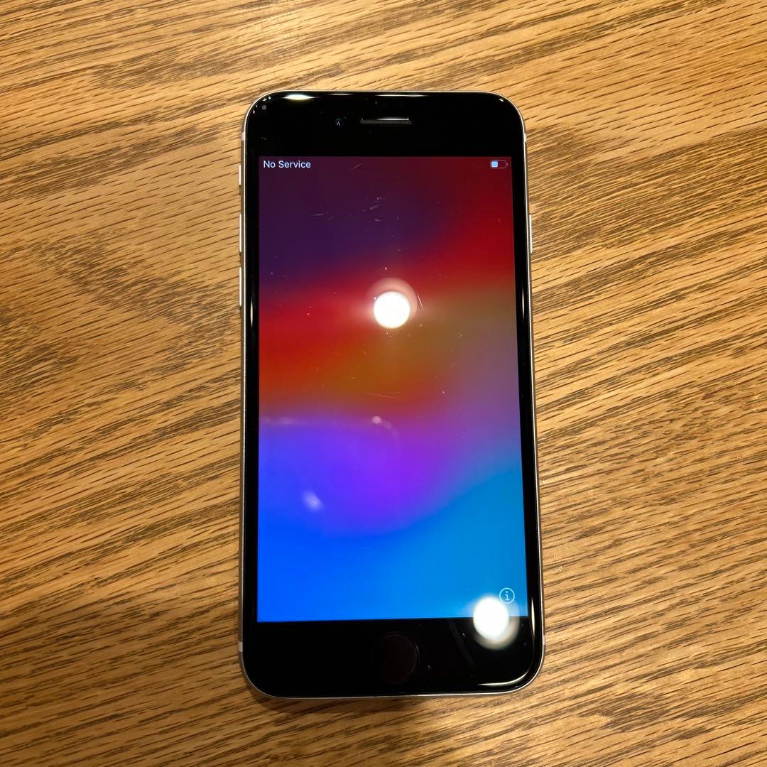 iPhone SE ホワイト