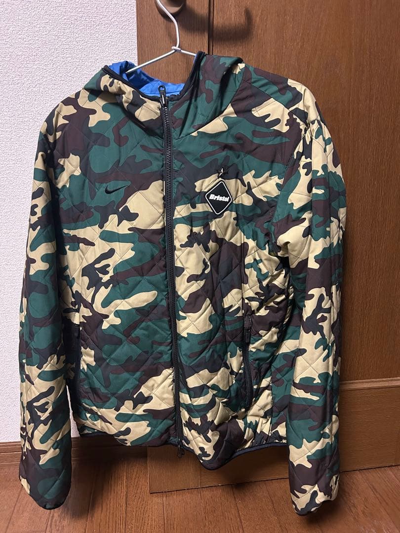 F.C.R.B×NIKE リバーシブルパーカー