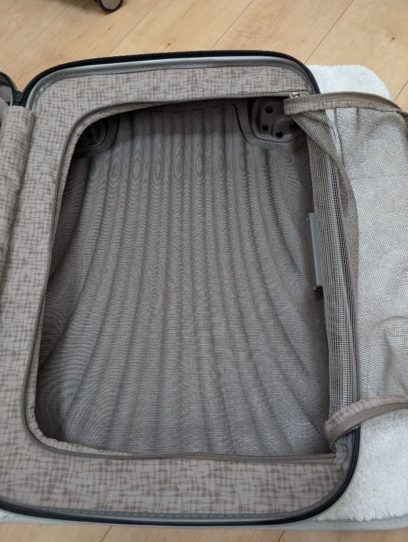 Samsonite スピナー55 36L シルバー キャリーケース