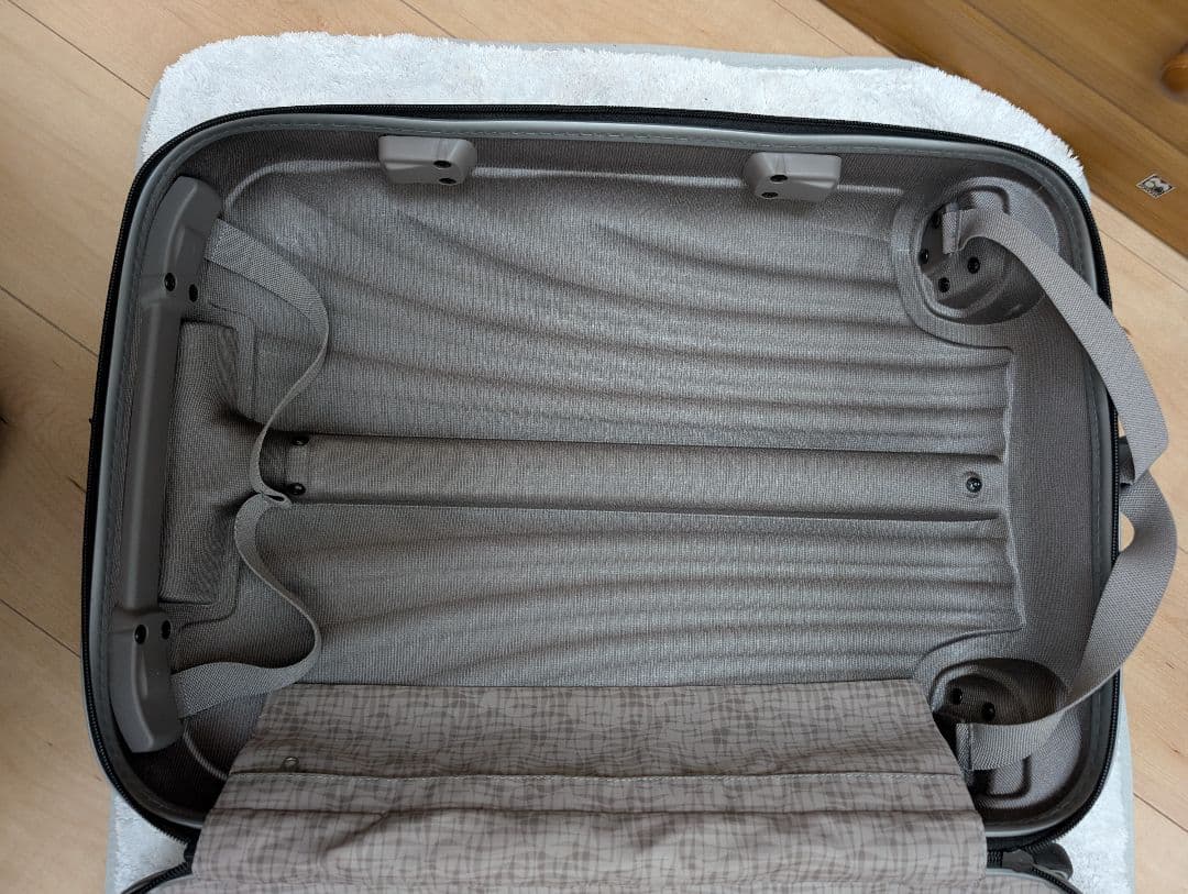 Samsonite スピナー55 36L シルバー キャリーケース