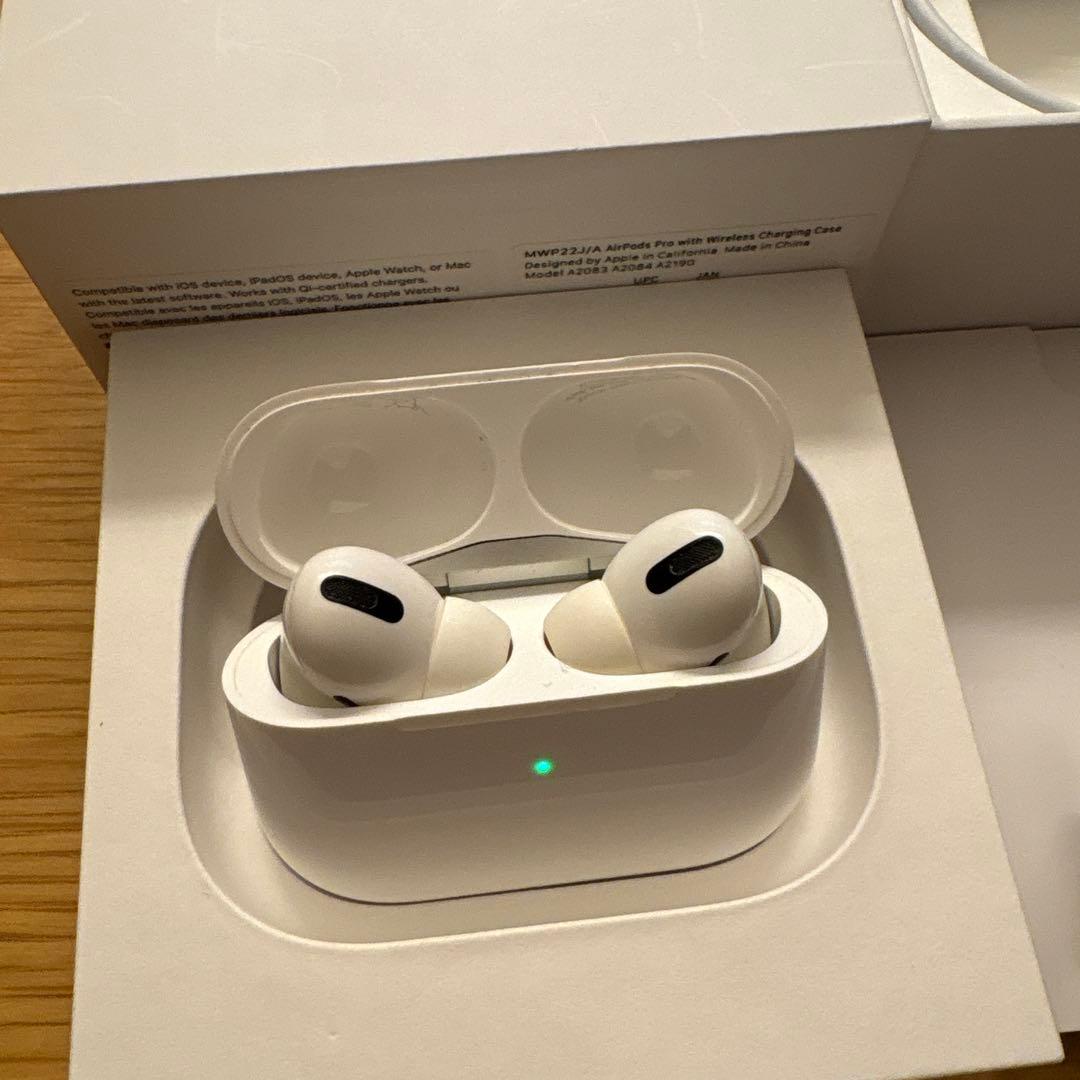 AIRpods pro とAIR pods 2つセット