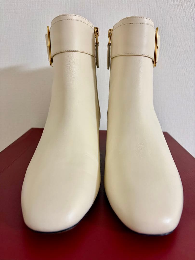 BALLY ショートブーツ 37.5 24.5 レザー レディース アイボリー