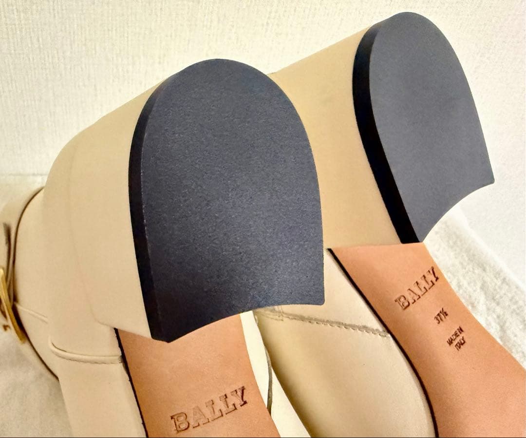 BALLY ショートブーツ 37.5 24.5 レザー レディース アイボリー