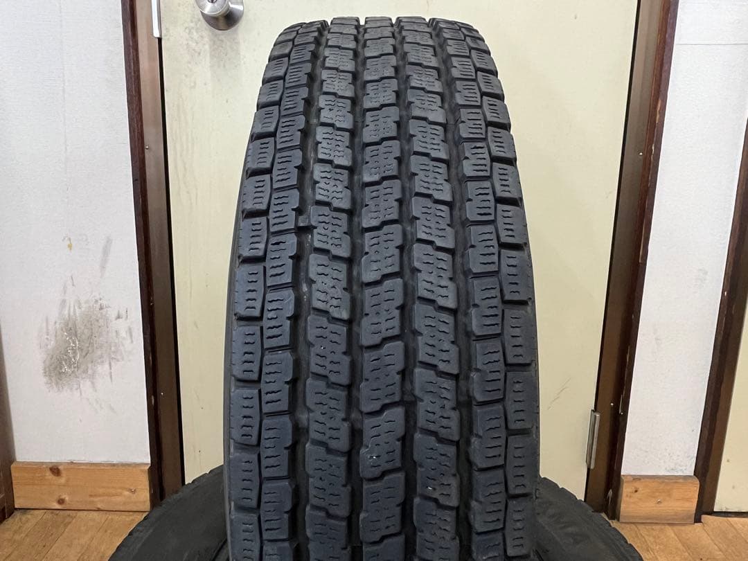 2019年製 ヨコハマ 中古冬タイヤ 195/80R15 LT 4本セット
