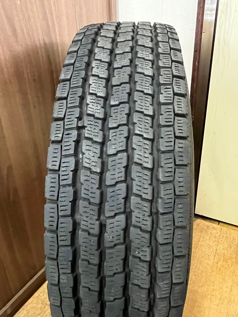 2019年製 ヨコハマ 中古冬タイヤ 195/80R15 LT 4本セット