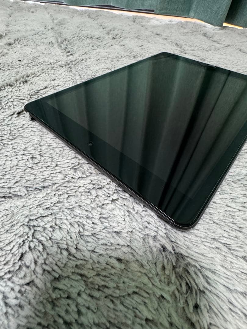 Apple iPad 無印第8世代128GB(スペースグレー) 10.2インチ