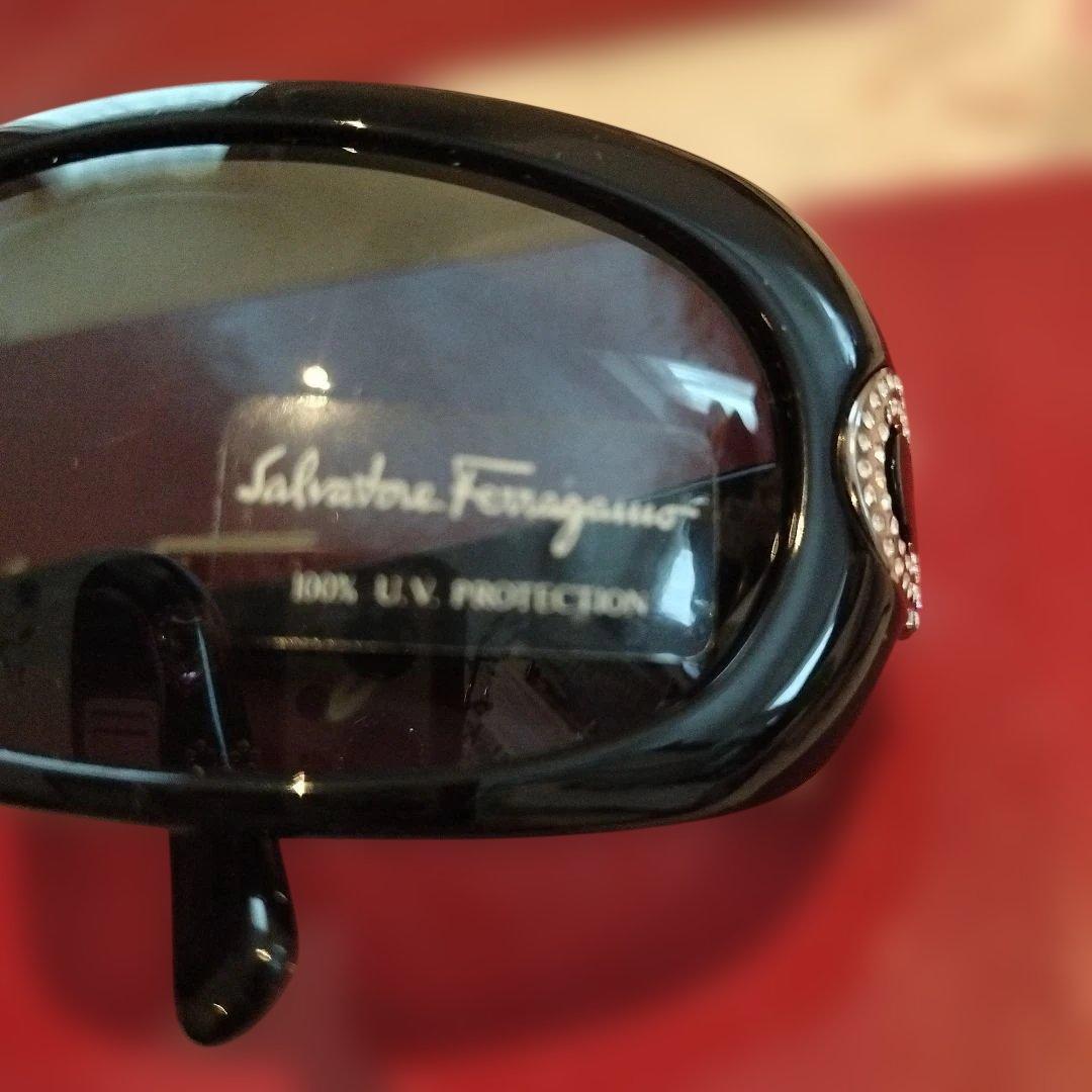 美品Salvatore Ferragamo ブラックサングラス