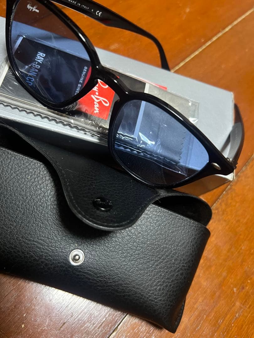 レイバン RB 4258-F Italy製