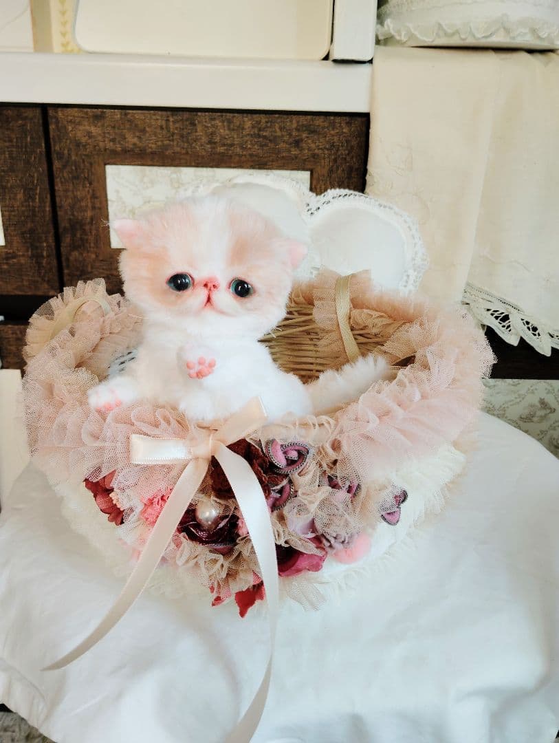 フリフリハンギングバスケットと❤エキゾチック子猫ちゃん❤アートドール♡ぬいぐるみ