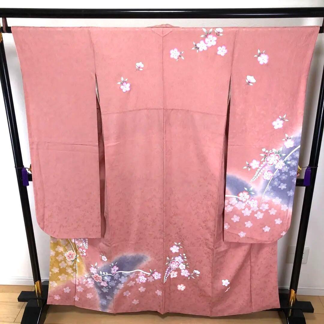 SK-004 振袖 袷 広衿 金狛刺繍 華 蝶