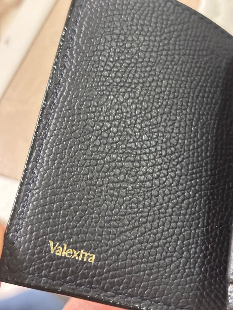 値下げ！美品Valextra 黒 三つ折り財布