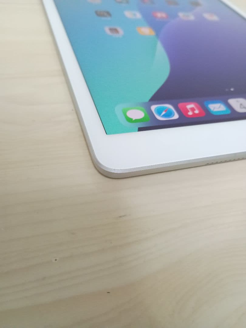Apple iPad 第七世代　32GB シルバー 本体