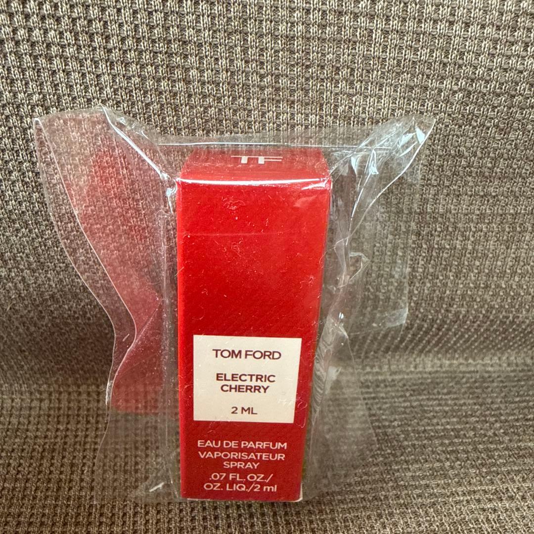 【期間限定値下げ】TOM FORD トムフォード 下地＆おまけ