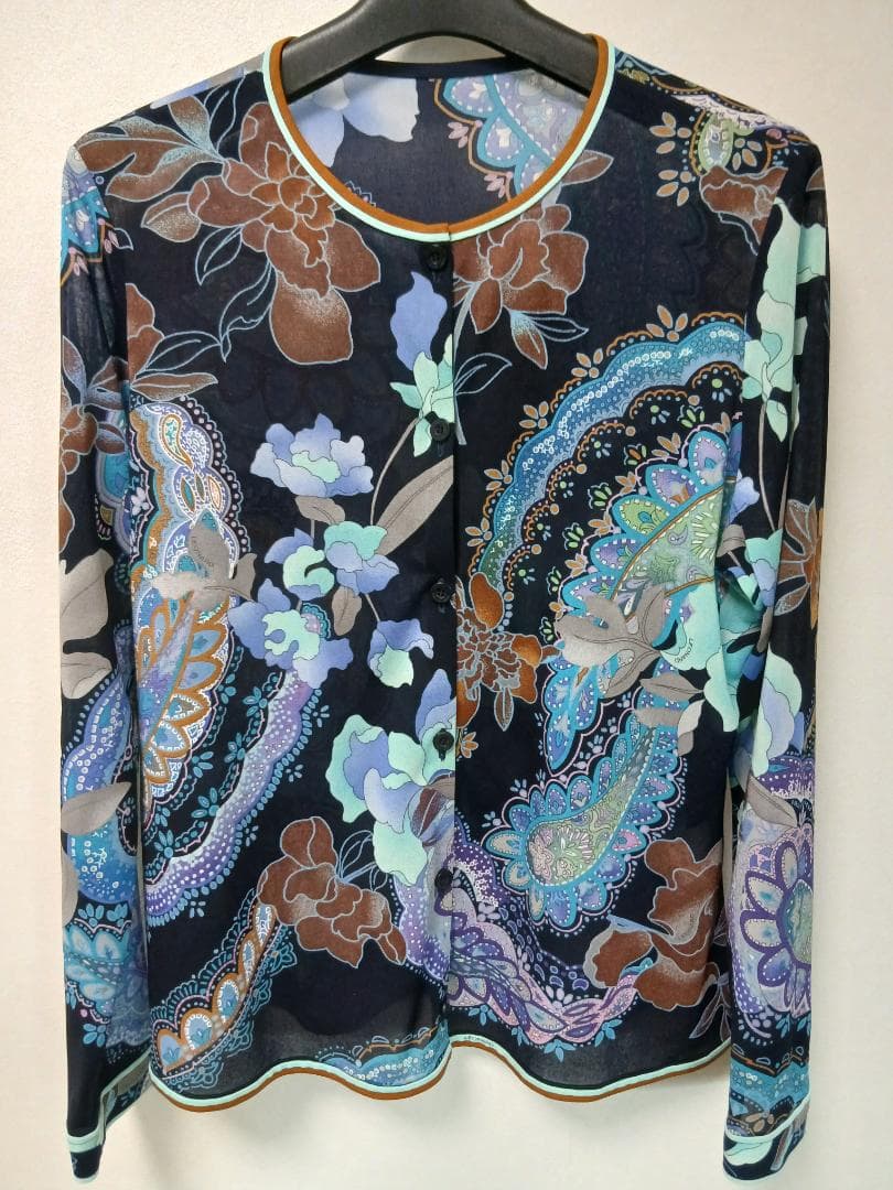 極美品　レオナール　カンカン　カーディガン　長袖　L　カットソー