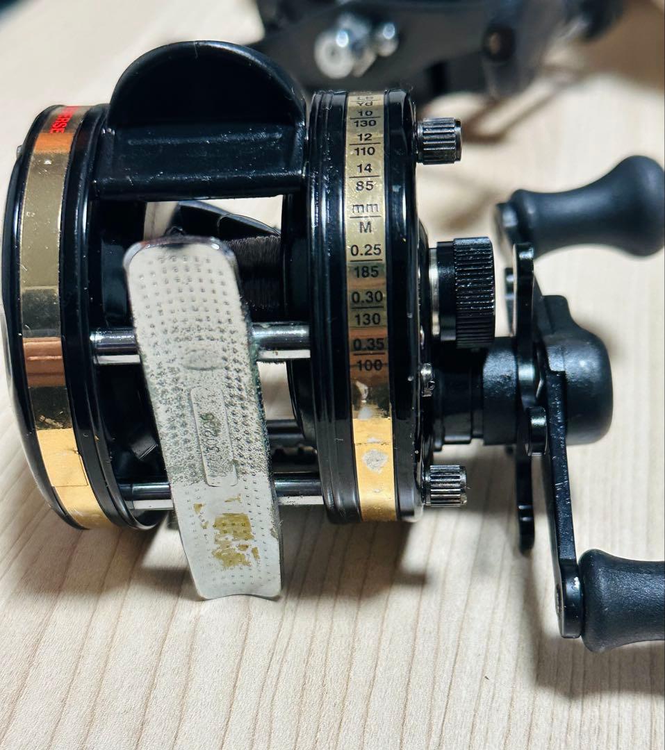 ベイトリール2点セット Abu 4600Ci + Shimano BM-4