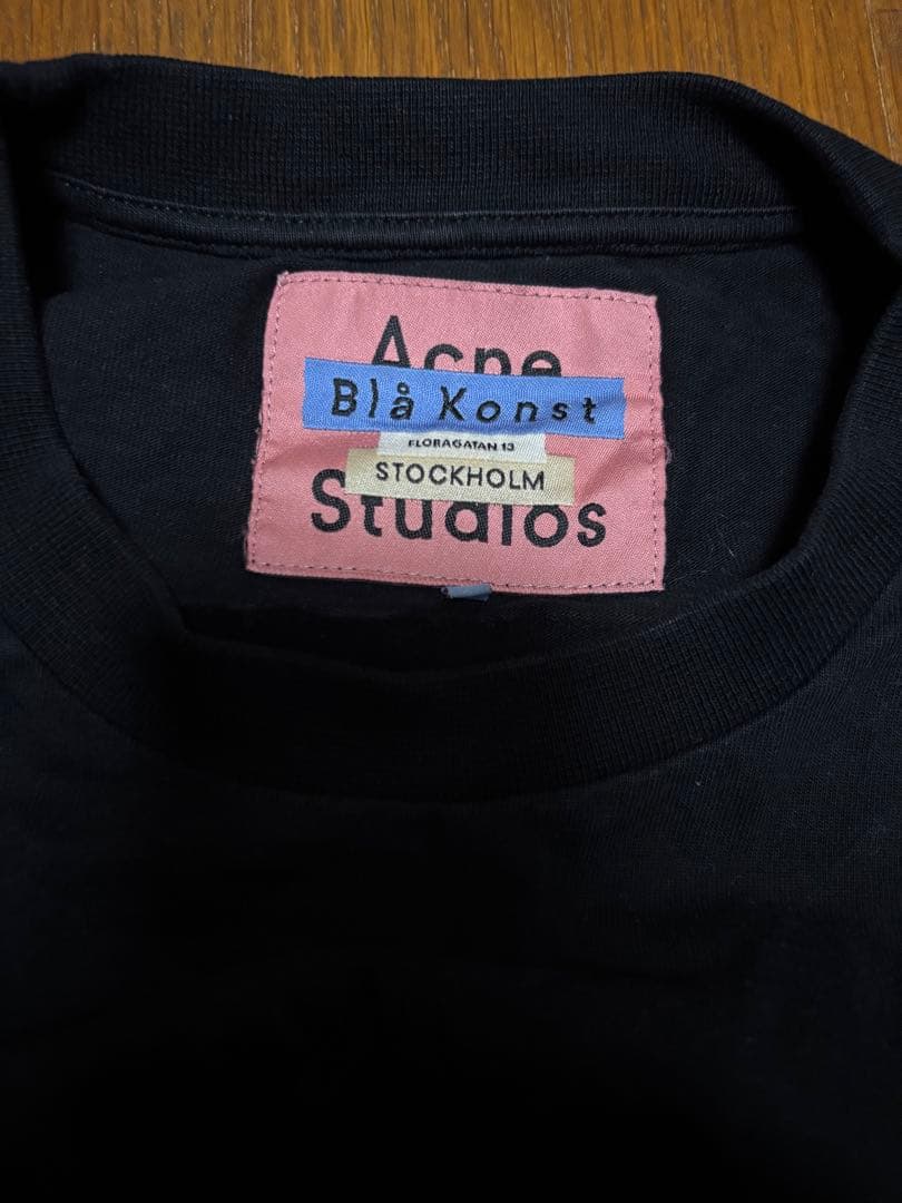 Acne Studios 黒 長袖Tシャツ STARTER