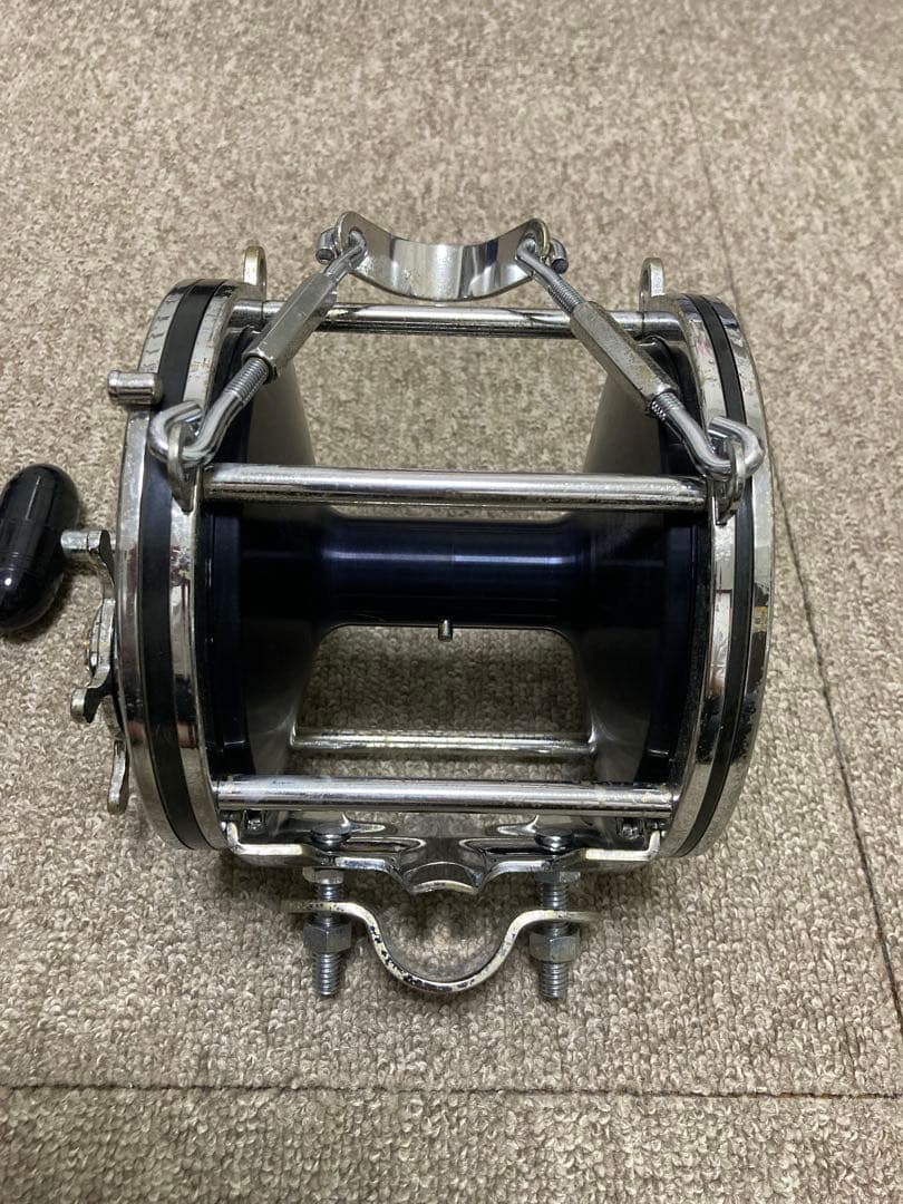 中古美品　トローリング　クエ　 ペンリール　 セネター12/0
