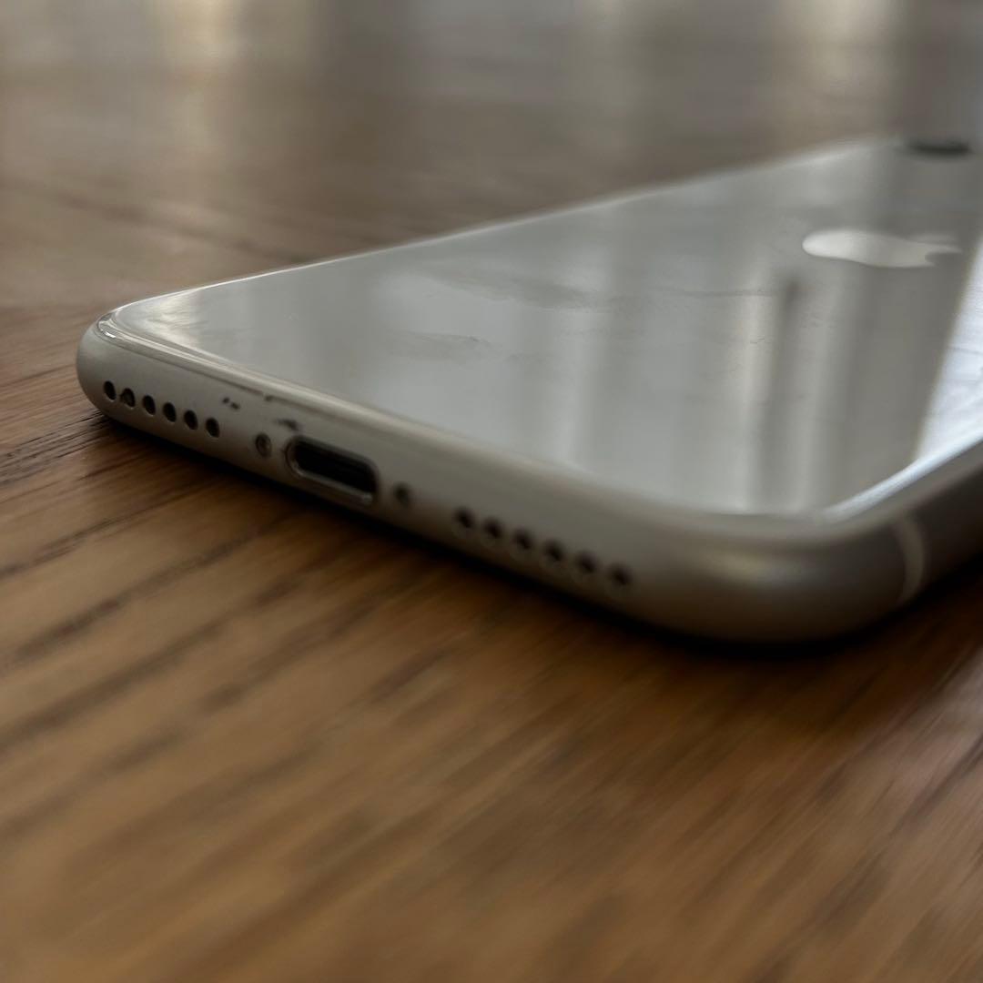 Apple iPhone SE (第2世代) ホワイト