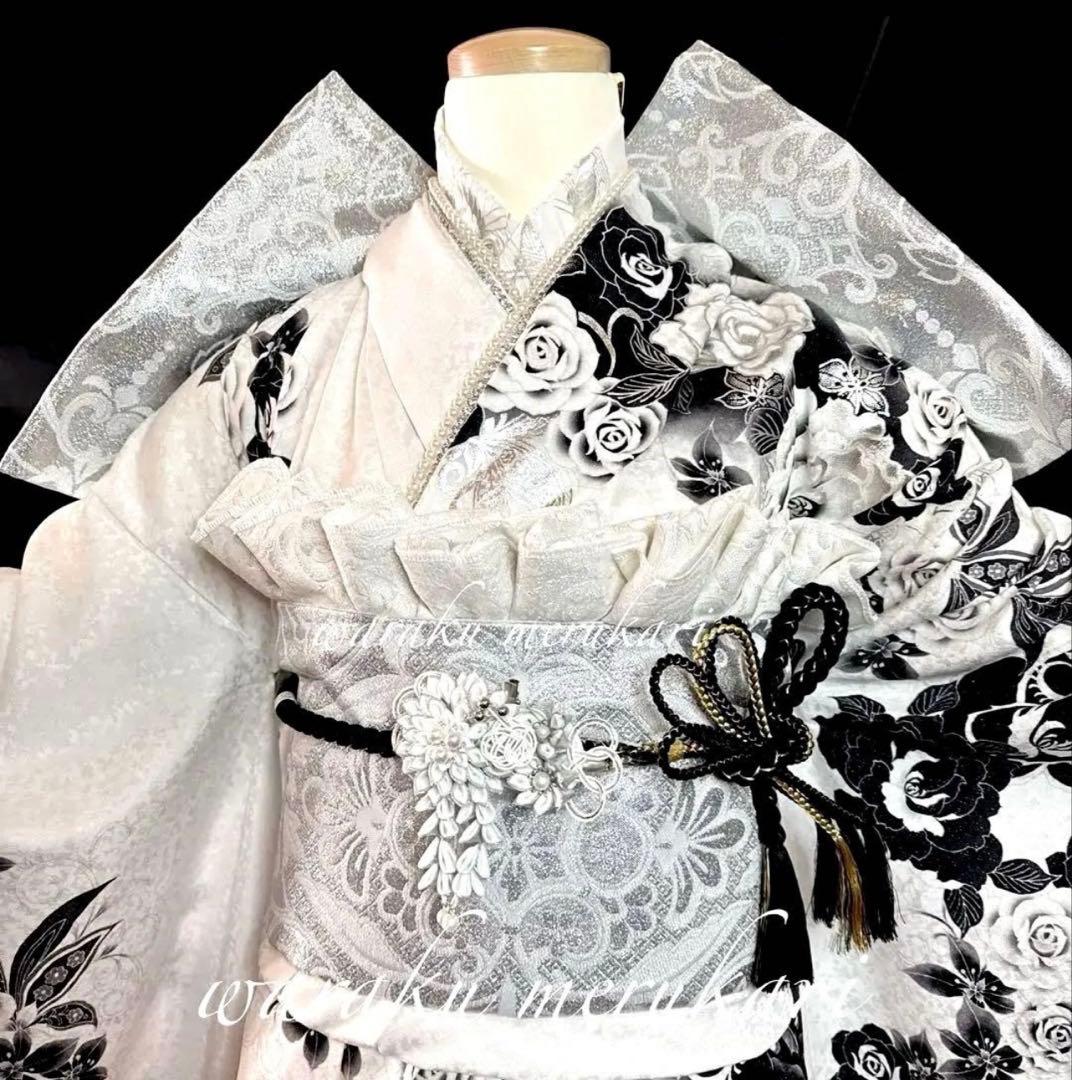 ♦︎豪華絢爛♦︎成人式♦︎牡丹桜紋様♦︎豪華刺繍♦︎銀彩加工♦︎フルオーダー♦︎フルセット♦︎