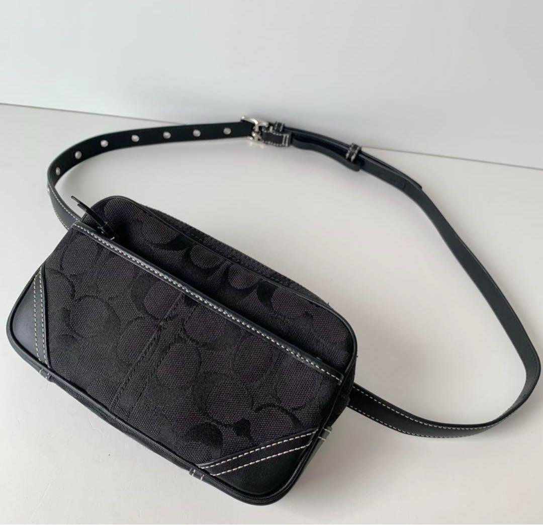 COACH(コーチ)ウエストバッグ