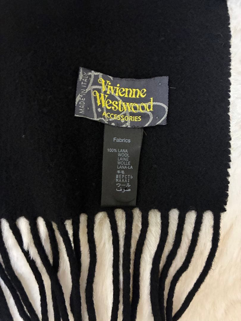 【美品】Vivienne Westwood ブラックマフラー ウール100%