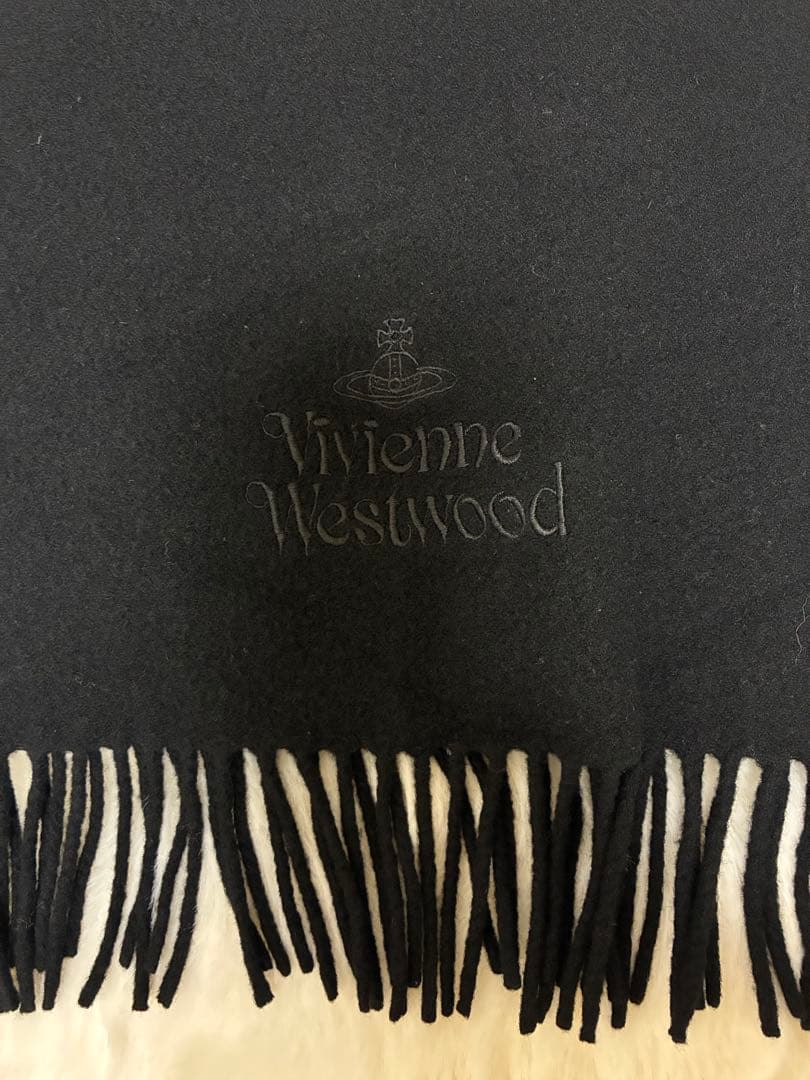 【美品】Vivienne Westwood ブラックマフラー ウール100%
