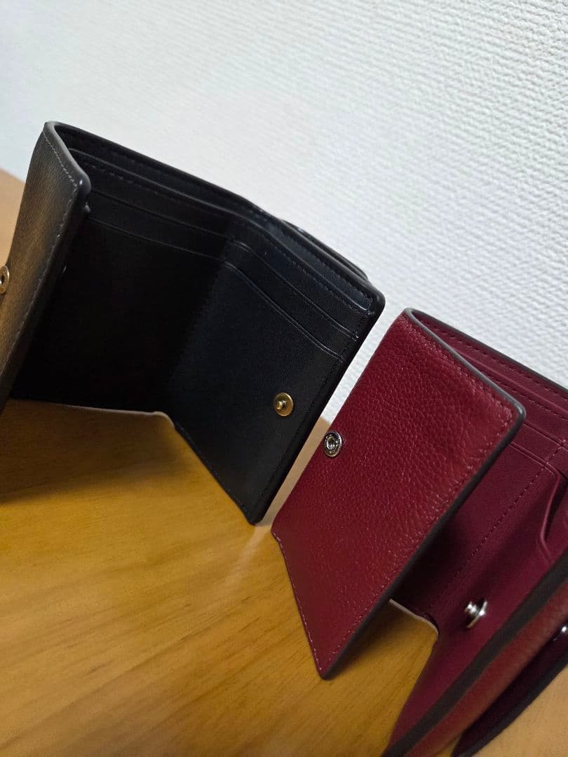 コーチ三つ折り財布　ブラックのみ