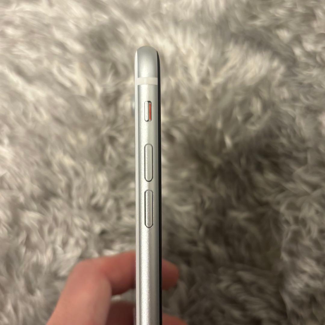 iPhone SE (第2世代) 64GB ホワイト