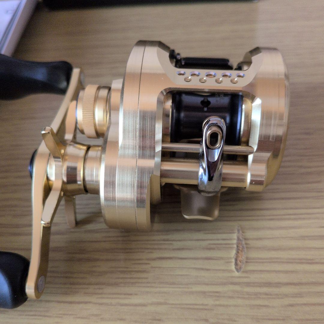 リール SHIMANO CALCUTTA CONQUEST 200