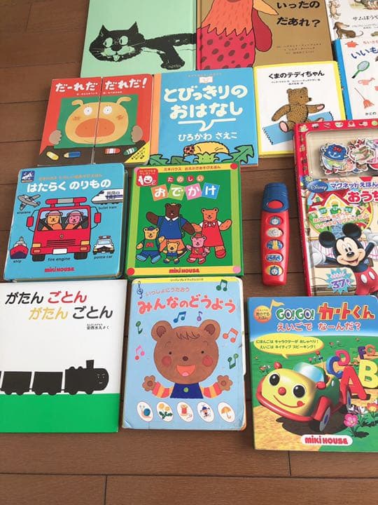 絵本＋音の鳴る絵本等20点＋おまけアンパンマンネームラベル3枚